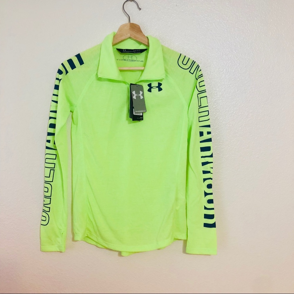 Girls Under Armour top